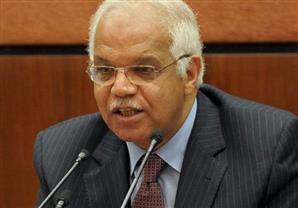 في رابع يوم العيد.. محافظ القاهرة يستقل الأتوبيس النهري لمشاركة المواطنين فرحتهم