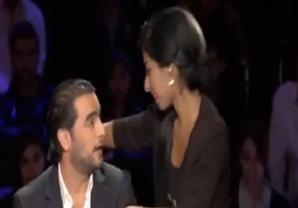 بالفيديو.. فتاة تُقبل هاني سلامة والأخير: ''طيب يا ستي الله يكرمك''