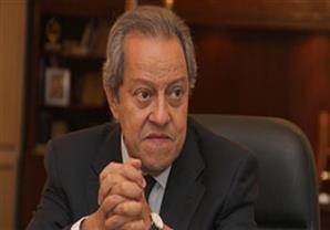 بالفيديو.. وزير الصناعة: ''مش أنا اللي أجامل أحمد عز''