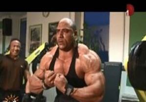 شاهد بطل العالم فى كمال الاجسام الملقب بالراجل الاخضر او the rock 