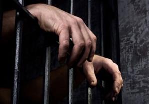 حبس موظف بتهمة إدارة شبكة دعارة بالشرقية