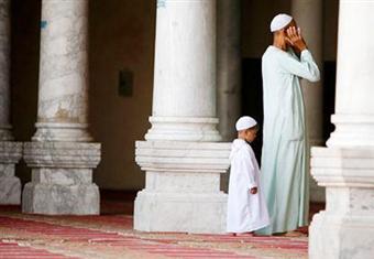 هل بسم الله الرحمن الرحيم ممنوعة في الفاتحة وما بعدها في الصلاة الجهرية؟