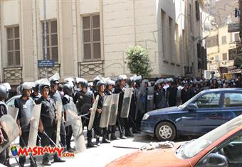 شهود عيان: الأمن فرق مظاهرة اولتراس ثورجي أمام محكمة عابدين دون استخدام القوة 