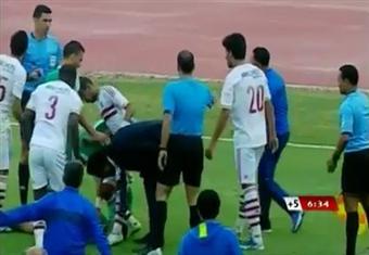 بالفيديو.. أجواء متوترة واعتداء لفظي لميدو على الأدهم تسدل ستار خسارة الزمالك من المصري 