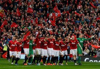 بالفيديو.. فان بيرسي يقلب الطاولة على أوليمبياكوس ويؤهل اليونايتد إلى ربع النهائي 