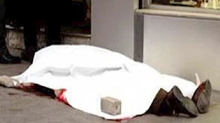 رعب في أكتوبر.. قتيل ممزق الصدر والبطن ملقى بالشارع