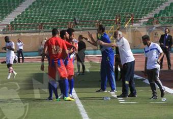 بالفيديو والصور.. بتروجيت يضرب الزمالك برباعية ويقترب بشدة من المربع الذهبي