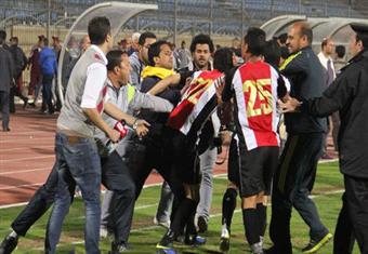 خناقة شوارع في الملعب بعد مباراة الزمالك وطلائع الجيش