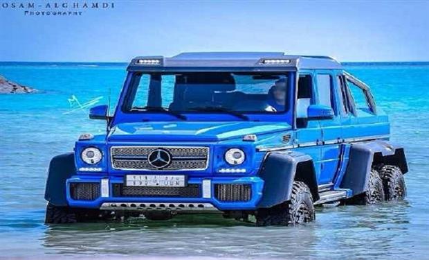 مرسيدس G63 AMG 6x6 سعودية تخترق مياه البحر الأحمر