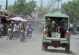 ''بوكو حرام'' النيجيرية تخطف 200 فتاة لتزويجهن لمقاتليها