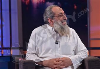 سعاد صالح : لا توجد أدلة على تحريم مشاهدة كرة القدم