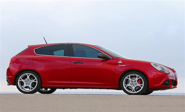 ألفا روميو تطلق إصدارات رياضية من MiTo و Giulietta