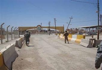 استكمال رصف طريق مجمع الشركات بمنطقة شرق العوينات