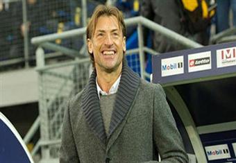 "المجد للأخضر" رينارد يعلن تشكيل السعودية لمنتخب بولندا