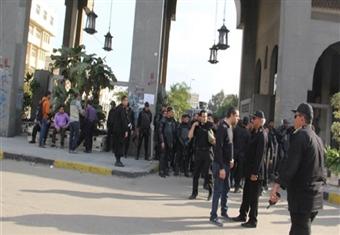 إجراءات أمنية مشددة بمحيط مدينة الأزهر تحسباً لمظاهرات الطلاب