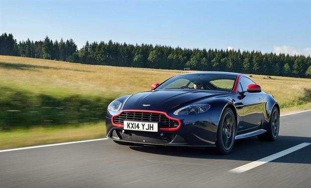 أستون مارتن V8 Vantage N430 موديل 2015