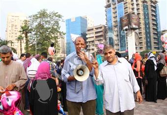 بالصور: صلاة العيد في ''مصطفى محمود''.. كل حاجة وعكسها