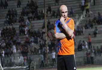 بالصور- حسام حسن يقود أول مران للزمالك بحضور الجماهير