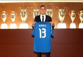 ريال مدريد يقدم حارسه الجديد ''نافاس'' للجماهير