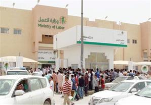 المصريون يتصدرون العمالة الوافدة بالسعودية.. والمحاسبون في المركز الأول