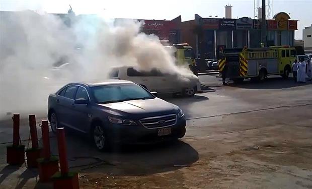 فيديو : سعودى يصور سيارته اللاند كروزر 2014 وهى تشتعل بدون سبب