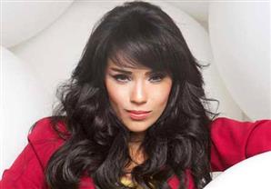 ''بالفيديو.. أمينة حنطور: ''أنا صحيح شعبية بس مثقفة وبغني هندي وتركي