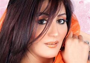 وفاء عامر تحذر جمهورها من منتحلي شخصيتها على ''فيسبوك''