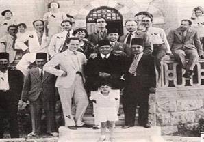 الفنان علي الكسار في القدس 1934 - صورة نادرة