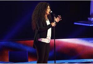 متسابقة لبنانية تتسبب في بكاء شيرين في ''The Voice''