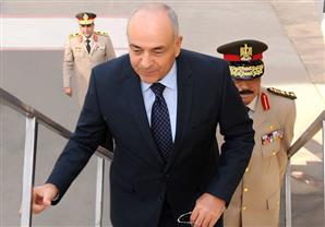 الفريق محمود حجازى يغادر إلي فرنسا لبحث التعاون العسكري