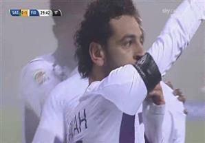 محمد صلاح يهدي هدفه مع فيورنتينا لضحايا الدفاع الجوي