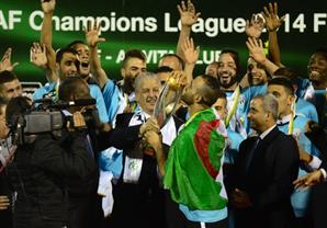 كيف تناولت الصحف الجزائرية مواجهة الأهلي في السوبر الإفريقي؟