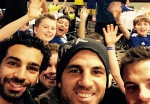 فابريجاس يودع صلاح باللغة العربية (صورة)