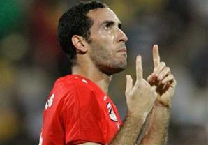 أبو تريكة عن عودة الدوري: الكرة المصرية ماتت إكلينيكيا