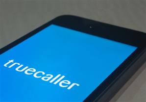 بالفيديو.. خبير اتصالات يحذر من ''Truecaller'' وحذف الصور الشخصية من ''فيسبوك'' 