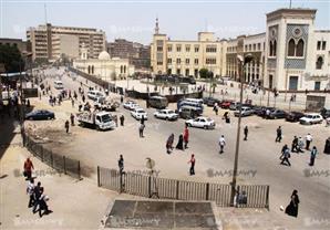 بالصور- ميدان رمسيس خالٍ من الباعة الجائلين