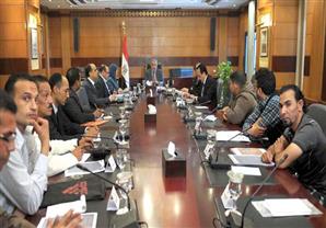 محلب لمتحدي الإعاقة: الحكومة ملتزمة بتعيين الـ 5% بدون واسطة أو محسوبية 