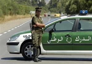 الأمن الجزائري ينتشر في محيط مطار بوفاريك العسكري تحسبًا لعودة بوتفليقة