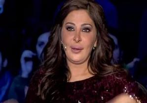 كلاكيت تاني مرة .. إليسا تقبل متسابق على الهواء