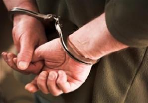 ضبط شخص لقيامة بسرقة فيلا بأسلوب التسلق والضغط على الباب