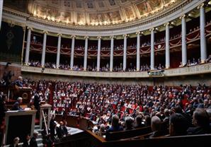 الادعاء الفرنسي يبدأ التحقيق مع نائب بعد اتهامه بالتحرش الجنسي 