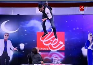 لحظة دخول رامز جلال استوديو يحدث فى مصر 