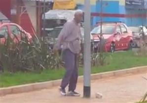  عجوز يتحدى ميسي ورونالدو بلياقته البدنية وحركاته المذهلة  