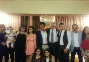 بالصور- روجينا وأشرف زكي يحتفلان بخطبة ابنتهما 