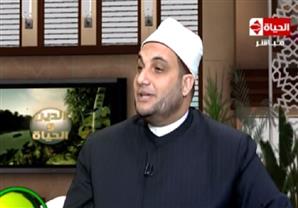  لماذا جاءت كلمة " تكذبان " للمثنى ؟