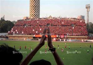 جماهير الأهلي تحتفل بالقمة في التدريب قبل مباراة النجم الساحلي