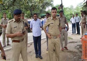 "الشرطة الهندية تشعل النار" في سيدة في أوتار براديش