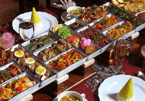 هندي يبتكر أدوات مائدة يمكن تناولها 