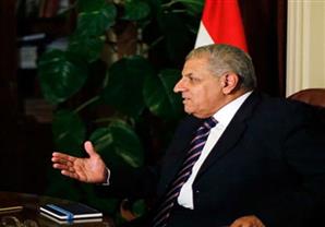 محلب يناقش مع السبسي سبل التعاون بين مصر وتونس 