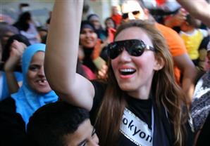 بالفيديو- لحظة سقوط ريهام سعيد على الهواء